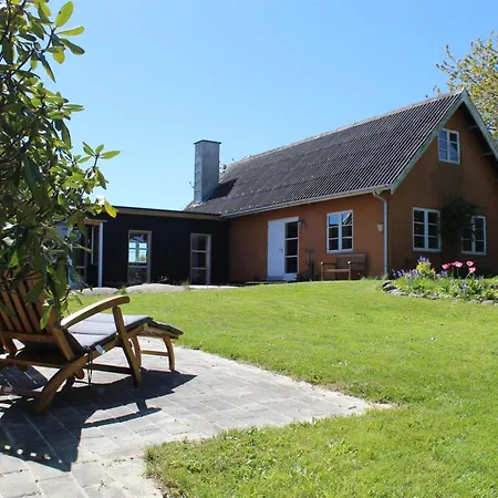 بيت للعطل Adrienne - 6-4km From The Sea In Bornholm By Interhome *