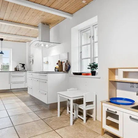 Hébergement de vacances Adrienne - 6-4km From The Sea By Interhome